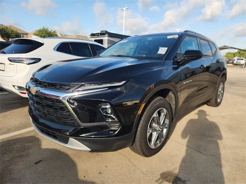 Used 2024 Chevrolet Blazer LT w/ Convenience Package FWD image 3