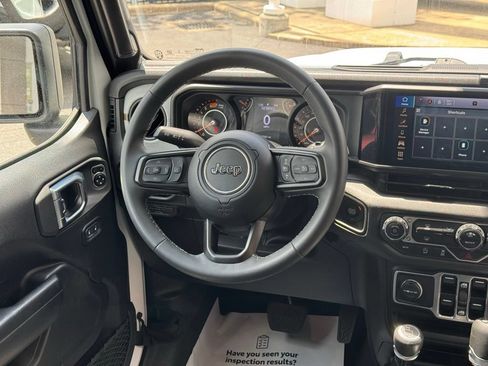 Used 2025 Jeep Wrangler Unlimited Sport AWD/4WD image 40
