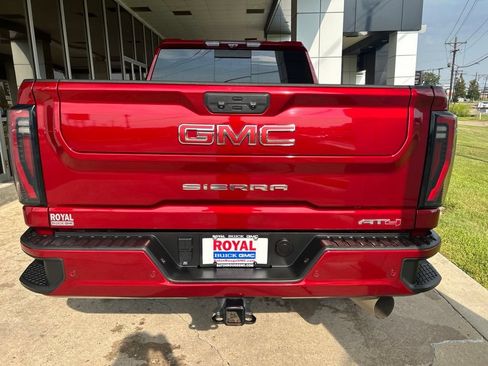 Used 2024 GMC Sierra 2500 AT4 w/ AT4 Premium Plus Package AWD/4WD image 6