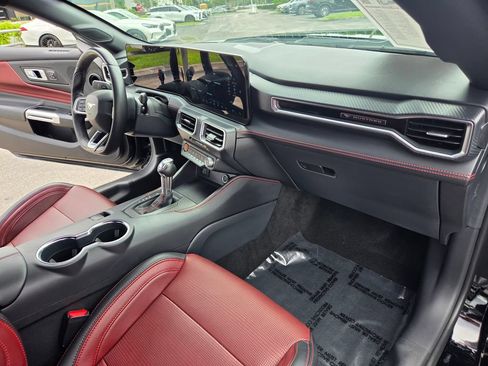 Used 2025 Ford Mustang Premium RWD image 20