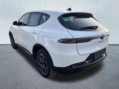 Used 2025 Alfa Romeo Tonale image 2