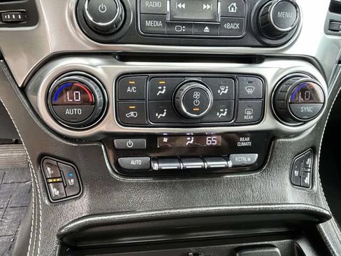 Used 2019 Chevrolet Tahoe Premier AWD/4WD image 19