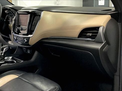 Used 2022 Chevrolet Traverse LS AWD/4WD image 13