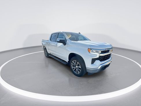 Used 2023 Chevrolet Silverado 1500 LT AWD/4WD image 2