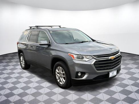 Used 2019 Chevrolet Traverse LT FWD image 7