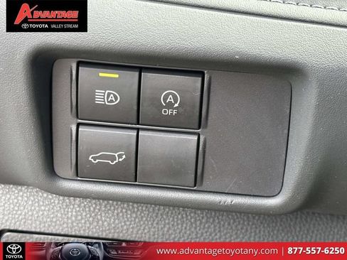 Used 2023 Toyota Highlander XSE AWD/4WD image 27
