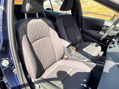 Used 2025 Toyota Corolla LE FWD image 53