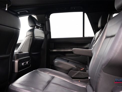 Used 2021 Ford Expedition Max XLT image 18