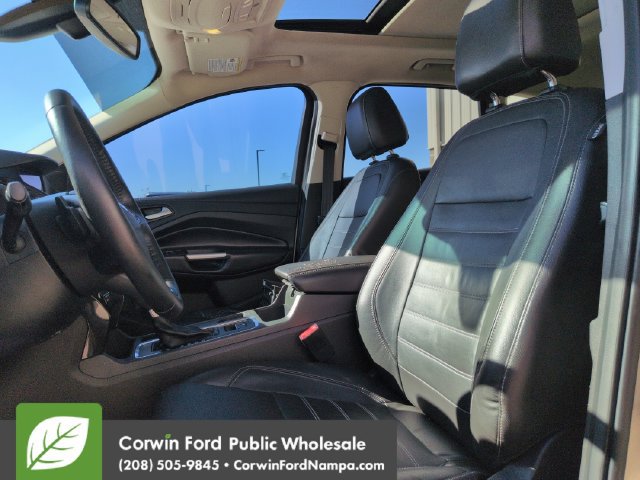 Used 2017 Ford Escape Titanium AWD/4WD image 24