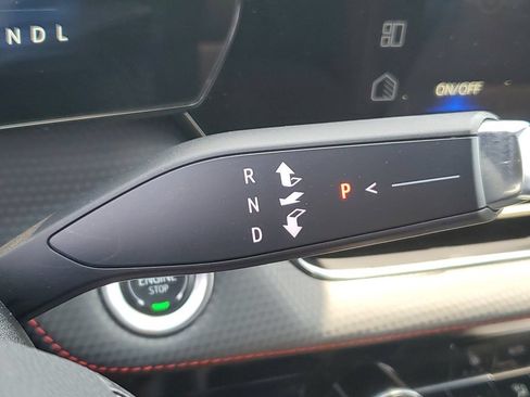 Used 2025 Chevrolet Equinox RS FWD image 21