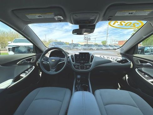 Used 2021 Chevrolet Malibu LT FWD image 19