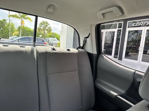 Used 2022 Toyota Tacoma SR5 RWD image 19