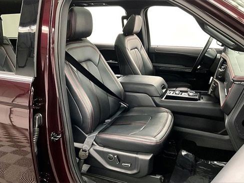 Used 2023 Ford Expedition Max Limited image 7