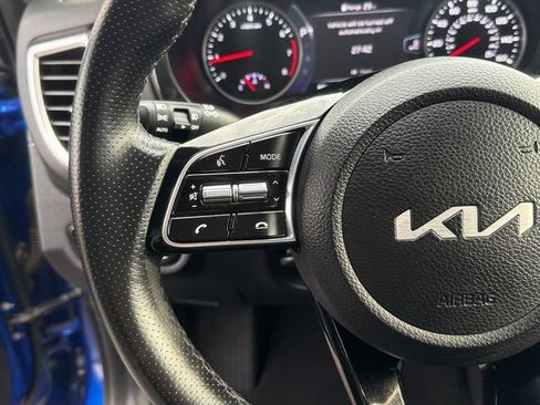 Used 2022 Kia Seltos SX w/ Sunroof Package image 32