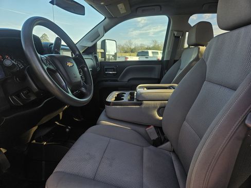 Used 2018 Chevrolet Silverado 2500 W/T w/ WT Convenience Package image 11