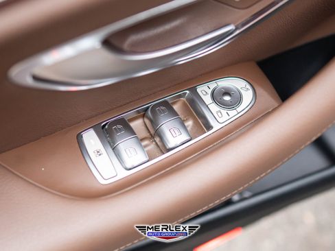 Used 2017 Mercedes-Benz E 300 image 38