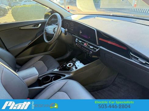 Used 2023 Kia Niro Wind image 31