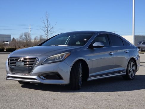 Used 2016 Hyundai Sonata Limited w/ Option Group 02 image 13