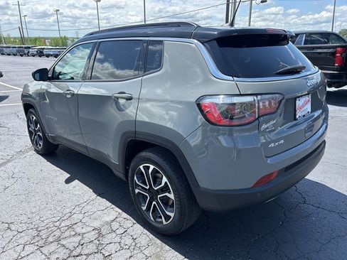Used 2023 Jeep Compass Limited AWD/4WD image 7
