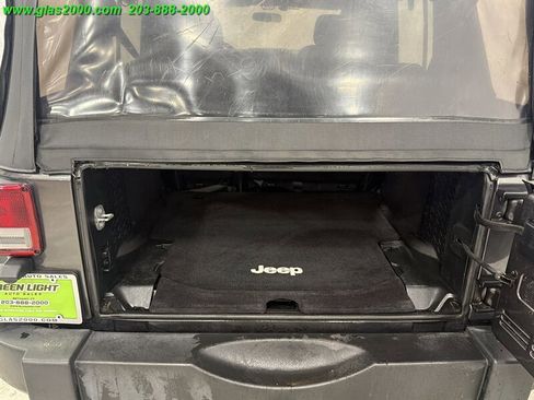 Used 2017 Jeep Wrangler Unlimited Sport w/ Connectivity Group image 15