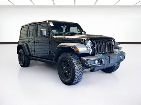 Used 2023 Jeep Wrangler Unlimited w/ Sun & Screen Package AWD/4WD image 3