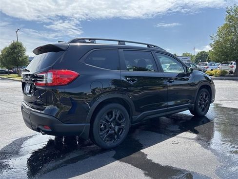 Certified 2025 Subaru Ascent Bronze Edition w/ Onyx Package image 3