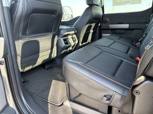 New 2026 Ford F250 Lariat w/ Black Appearance Package AWD/4WD image 15