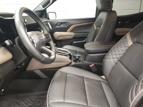 Used 2025 GMC Canyon Denali AWD/4WD image 21