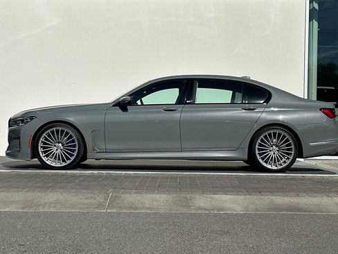 Used 2022 BMW ALPINA B7 xDrive w/ Luxury Rear Seating Package AWD/4WD image 6