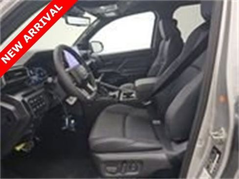 Used 2025 Toyota 4Runner TRD Sport Premium image 7