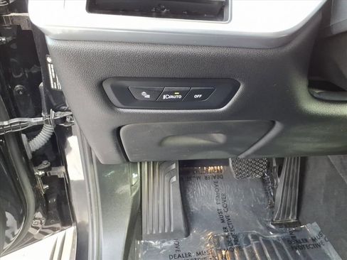 Used 2025 BMW X5 sDrive40i image 10