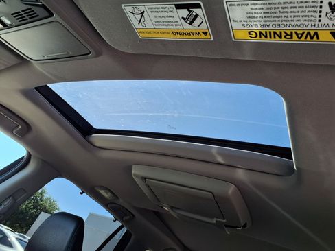 Used 2019 Honda Pilot Elite image 5