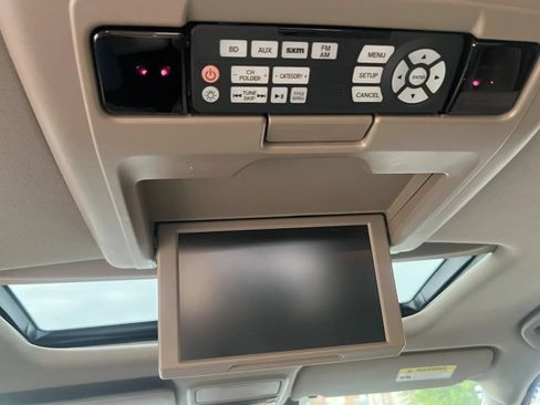 Used 2017 Honda Pilot Elite image 41
