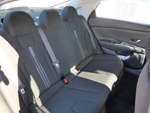 Used 2024 Hyundai Elantra SEL image 20