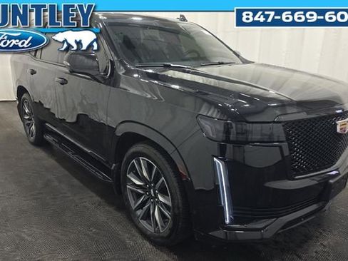 Used 2023 Cadillac Escalade Sport w/ Touring Package image 3