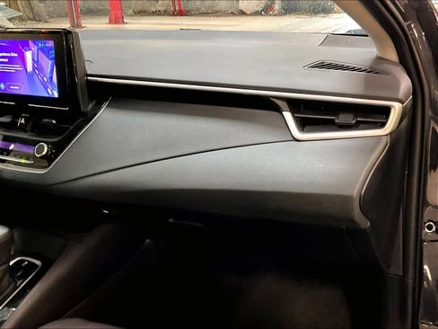 Used 2025 Toyota Corolla LE image 13