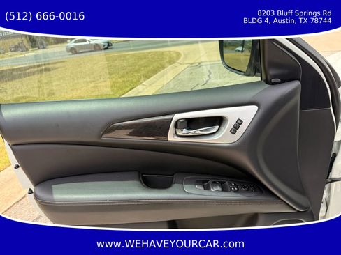 Used 2020 Nissan Pathfinder SL FWD image 21