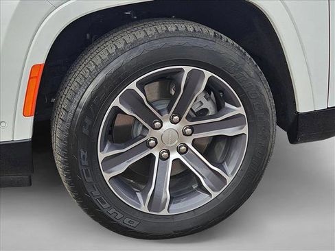 Used 2024 Jeep Grand Wagoneer Series I w/ HD Trailer Tow Package image 21