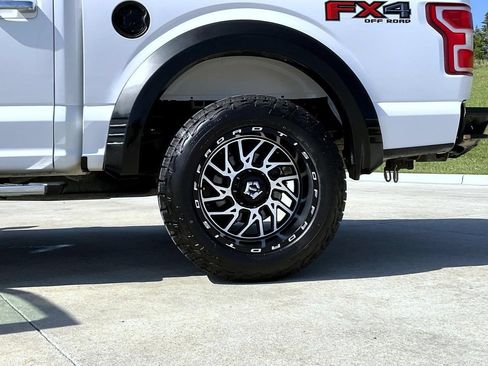 Used 2019 Ford F150 XLT w/ Equipment Group 302A Luxury AWD/4WD image 22