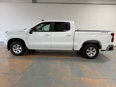 Used 2025 Chevrolet Silverado 1500 LT AWD/4WD image 2