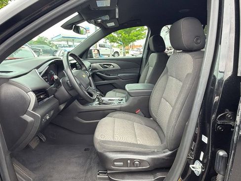 Used 2023 Chevrolet Traverse LT FWD image 32