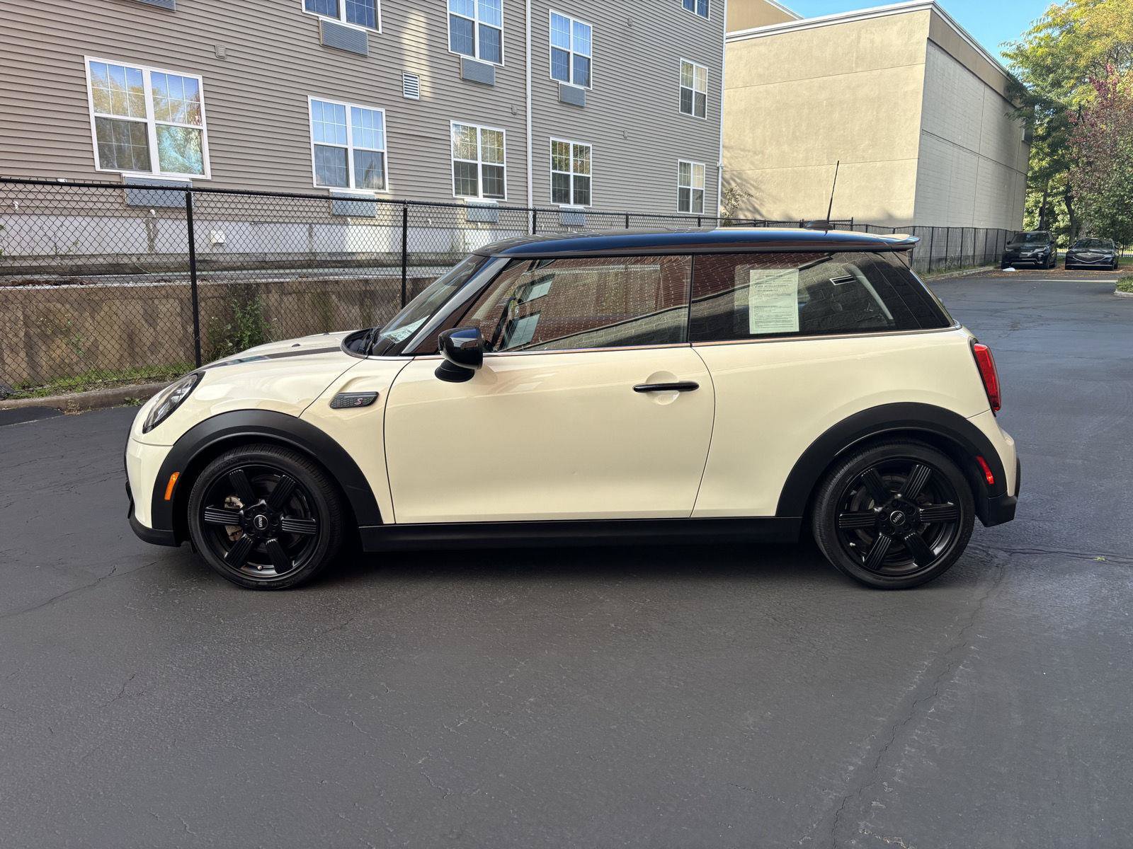 Used 2023 MINI Cooper S FWD image 3