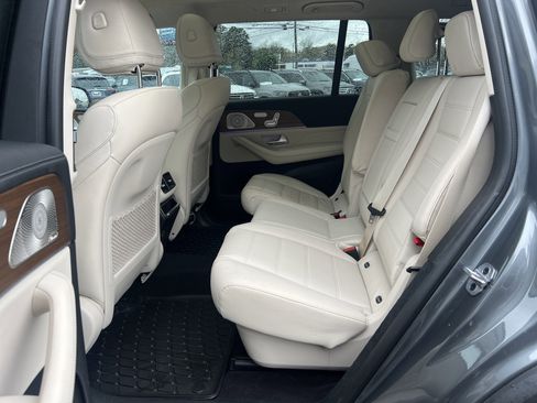 Certified 2023 Mercedes-Benz GLS 450 4MATIC image 32