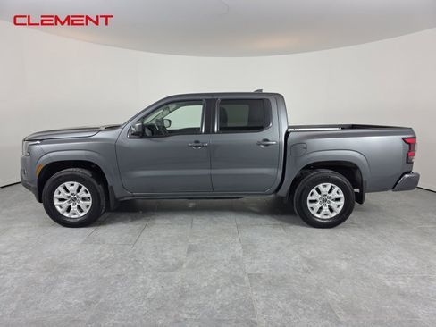 Used 2023 Nissan Frontier SV w/ SV Convenience Package image 5