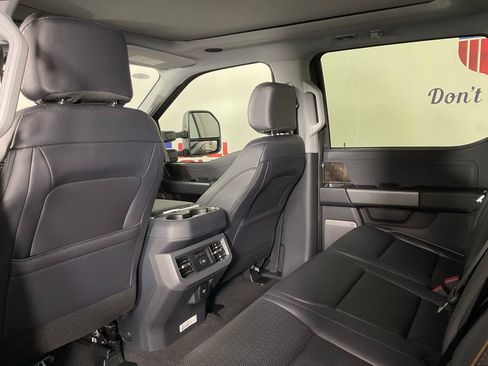New 2027 Ford F250 Lariat w/ Black Appearance Package AWD/4WD image 15