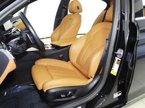 Certified 2023 BMW 530i w/ Convenience Package image 22