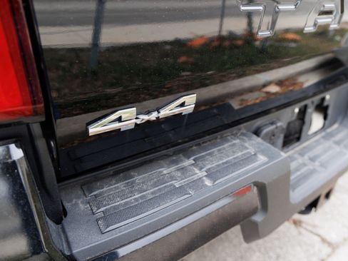 Certified 2024 Toyota Tacoma SR5 image 9