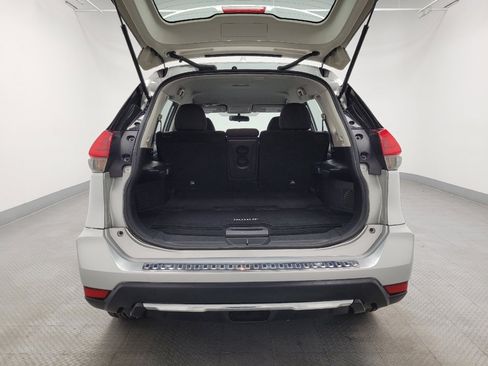 Used 2017 Nissan Rogue S image 29