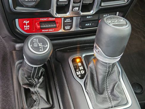 Used 2025 Jeep Wrangler Unlimited Rubicon 392 image 26