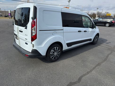 Used 2014 Ford Transit Connect XLT image 3